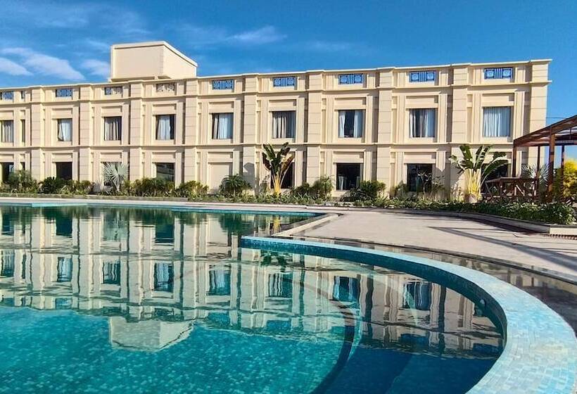 Hotel Gulmohar Royals