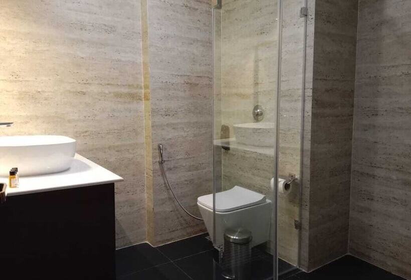 Hotel Gulmohar Royals