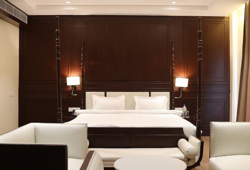 Hotel Gulmohar Royals