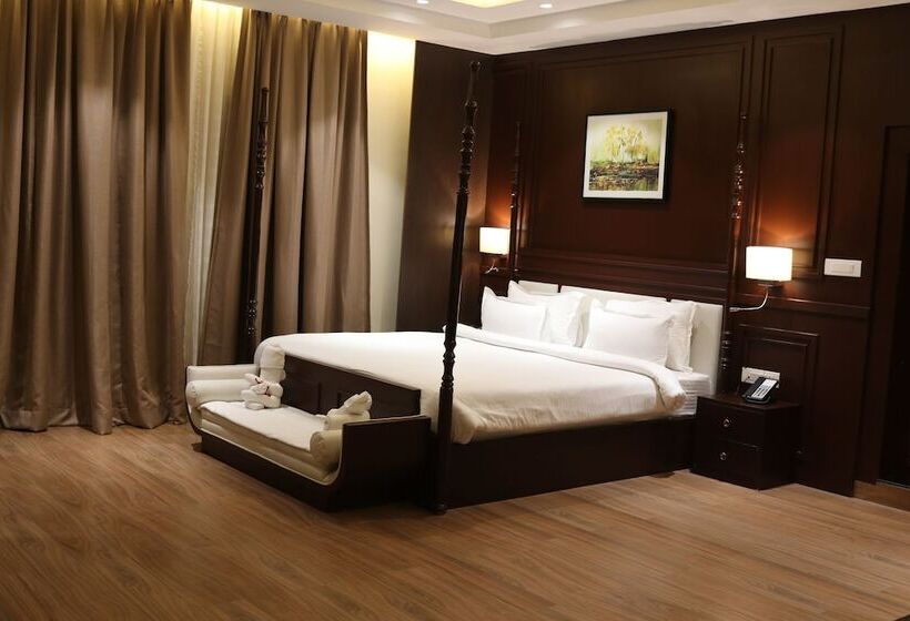 Hotel Gulmohar Royals