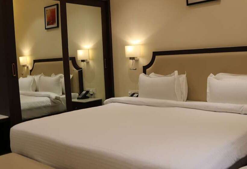 Hotel Gulmohar Royals