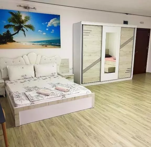 Hotelli Infinity Plaza