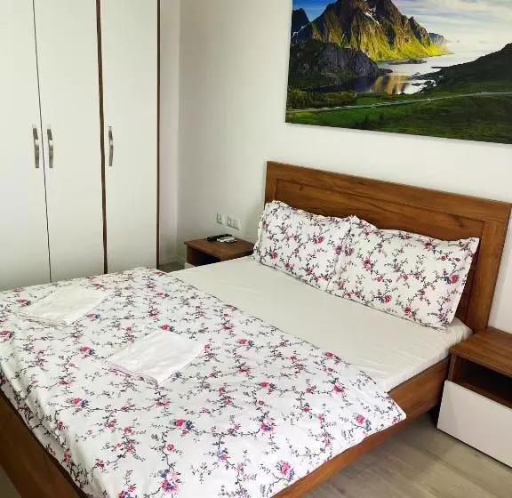 Hotelli Infinity Plaza