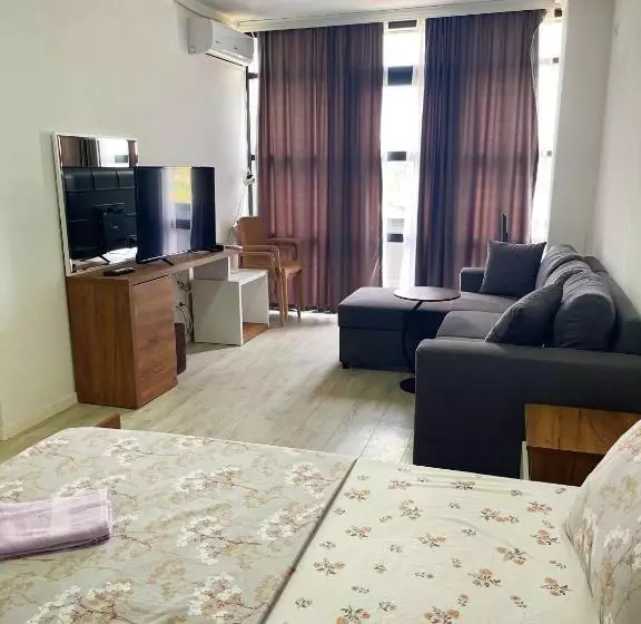 Hotelli Infinity Plaza