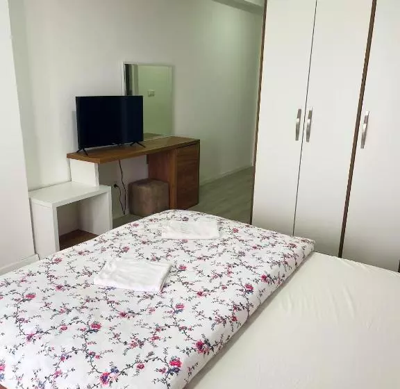 Hotelli Infinity Plaza