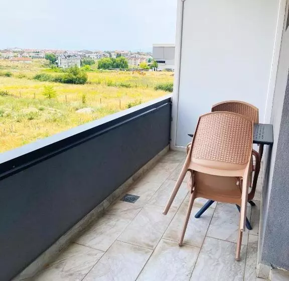 Hotelli Infinity Plaza