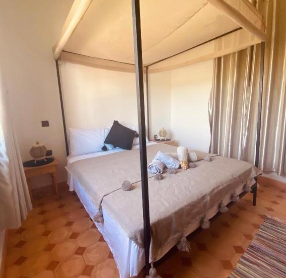 Отель Villa Apollonia   Blissful Garden Paradise With Pool Nestled In Nature