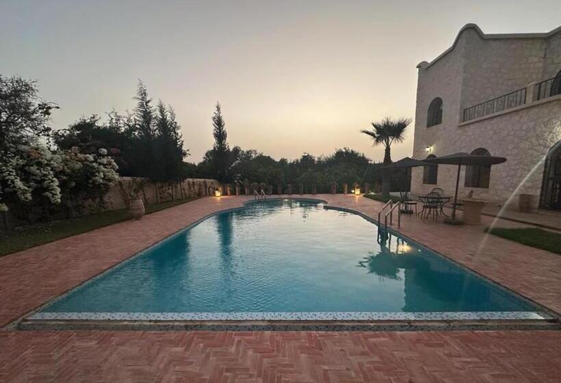 Отель Villa Apollonia   Blissful Garden Paradise With Pool Nestled In Nature