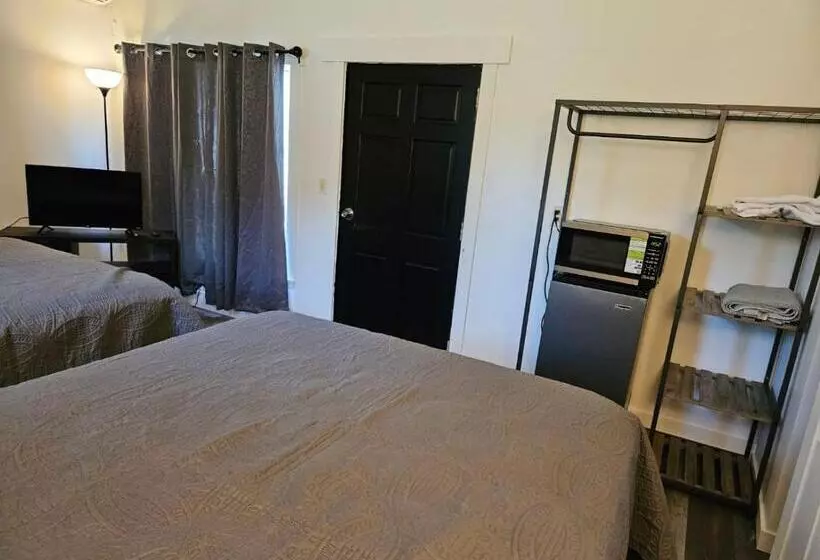 North Toga Motel