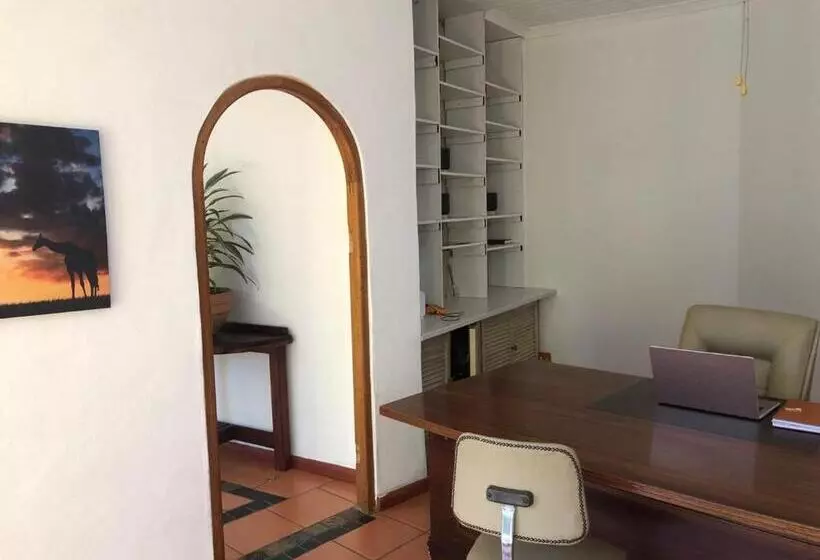 Majatalo Esibayeni Guesthouse