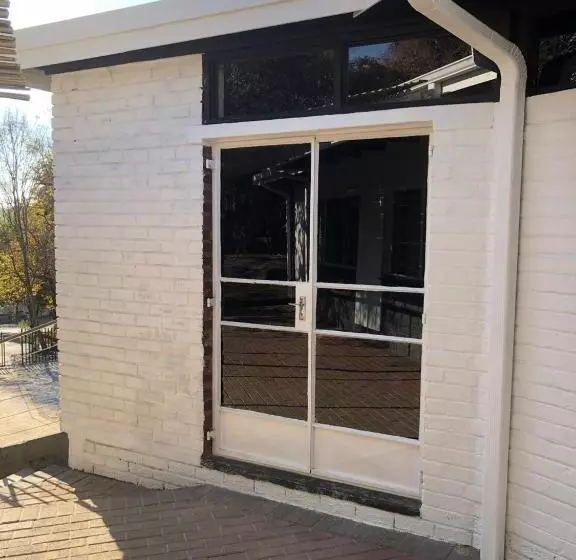 Majatalo Esibayeni Guesthouse