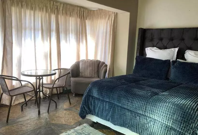 Majatalo Esibayeni Guesthouse
