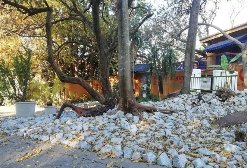 Majatalo Esibayeni Guesthouse