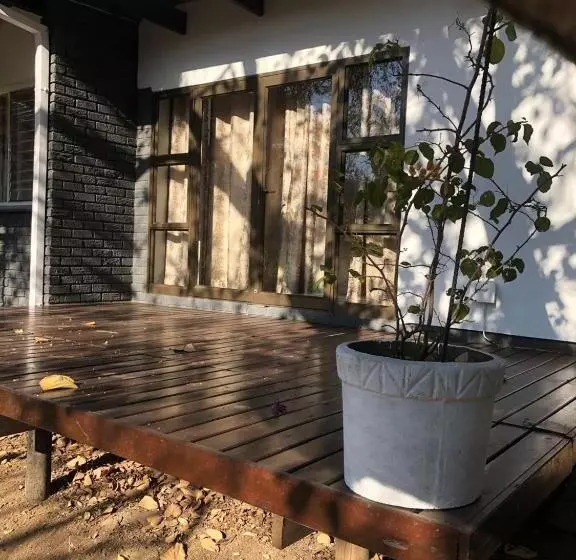 Majatalo Esibayeni Guesthouse