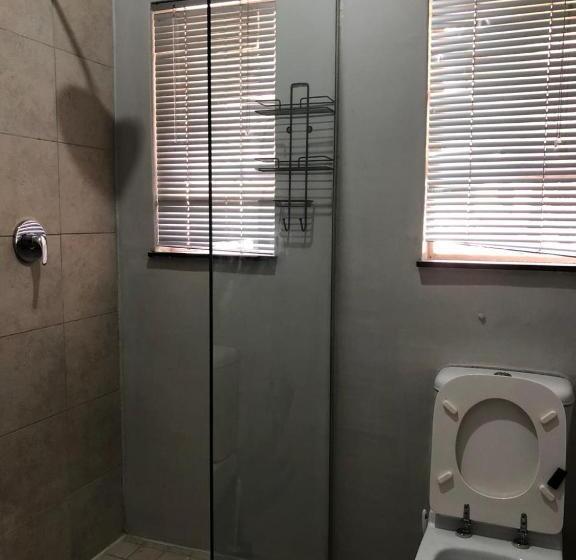 膳宿费 Esibayeni Guesthouse