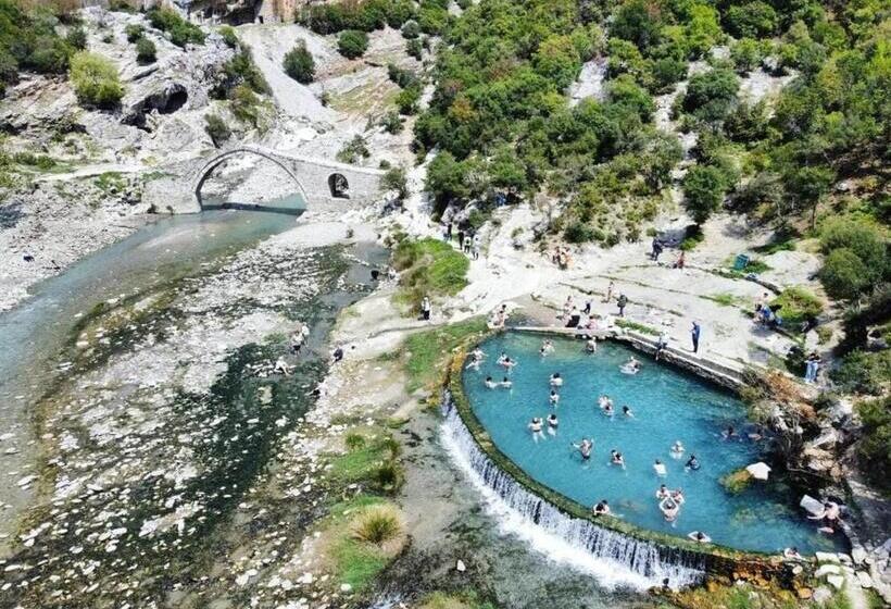 پانسیون Nina Guest House