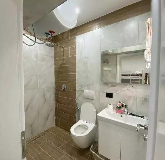 ペンション Nina Guest House