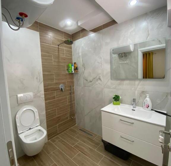 پانسیون Nina Guest House