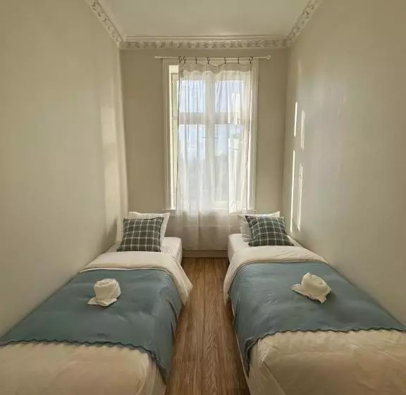 پانسیون Royal Imperial Suites