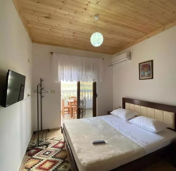 ペンション Stonetale Garden Guesthouse