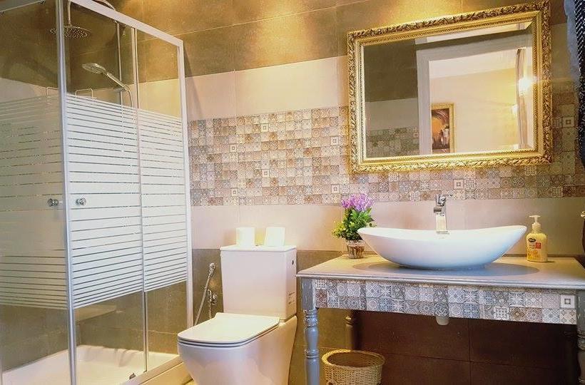 تختخواب و صبحانه Dar Khereddine