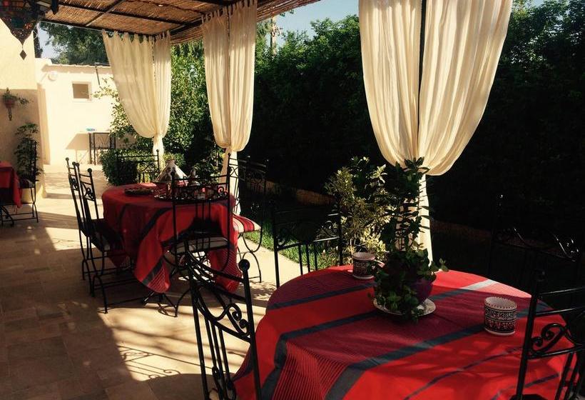 تختخواب و صبحانه Dar Khereddine