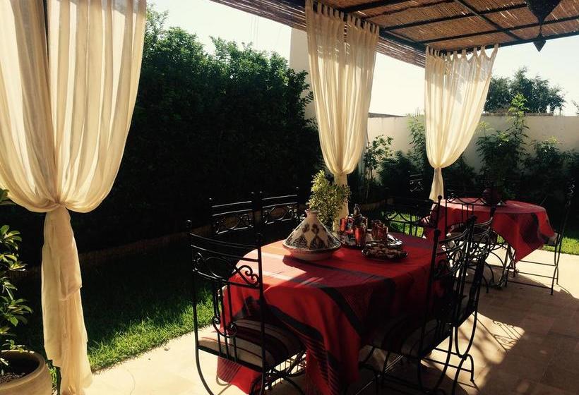 تختخواب و صبحانه Dar Khereddine