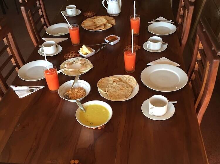 Bed and Breakfast Polo Region Rest Inn