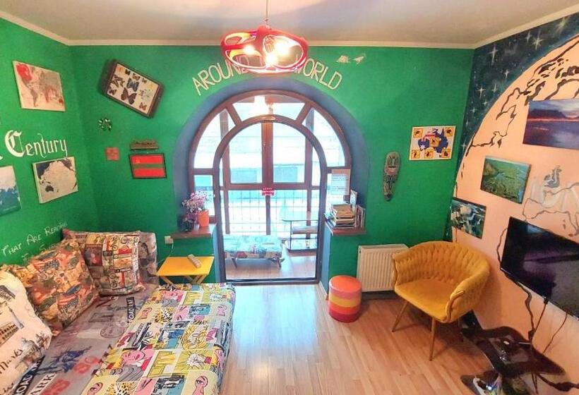 Hostel Amazing Ionika Centercity