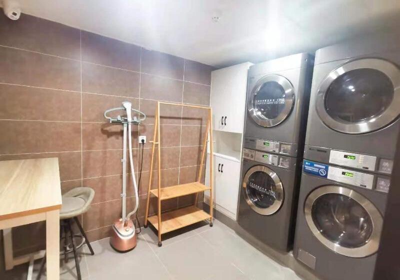 호텔 Hanting Zibo Lutai Avenue