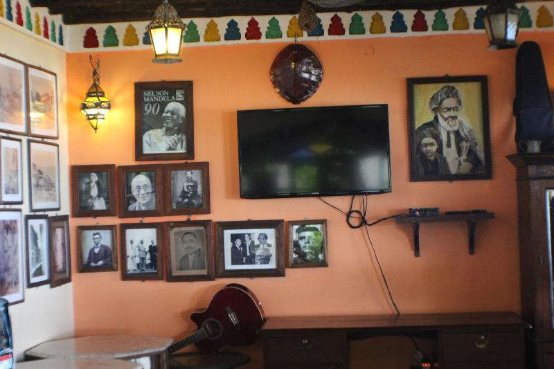 בית מלון כפרי Langi Langi Beach Bungalows