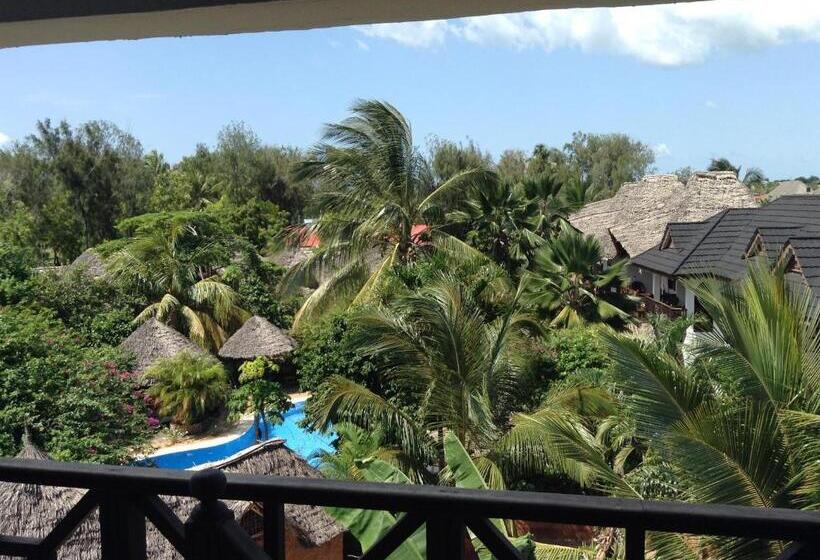 בית מלון כפרי Langi Langi Beach Bungalows