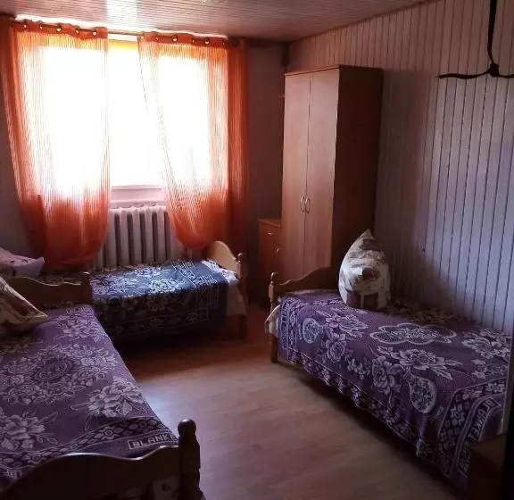 ホテル Rukavychka