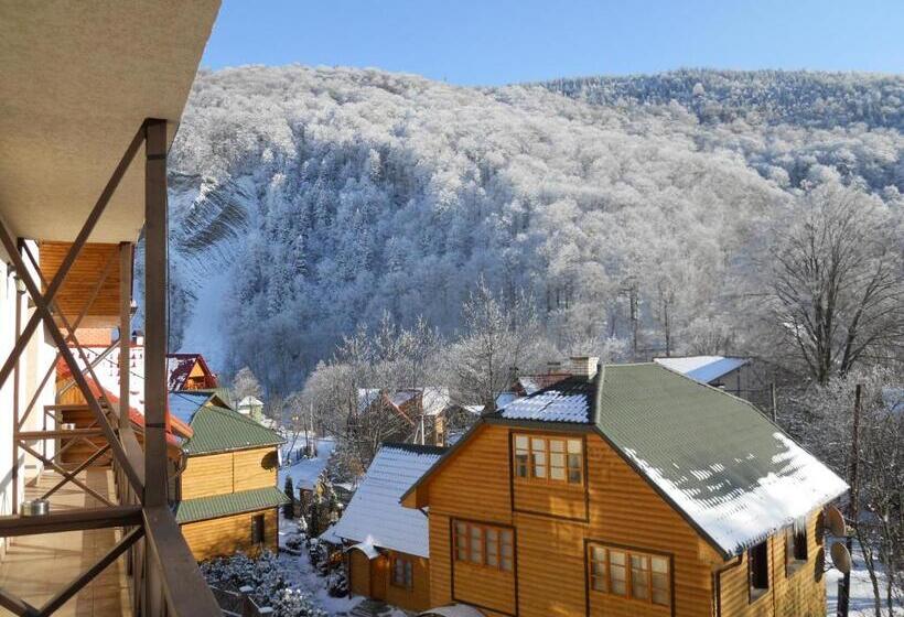 בית מלון כפרי Tsvit Paporoti