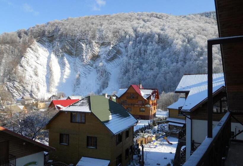 בית מלון כפרי Tsvit Paporoti