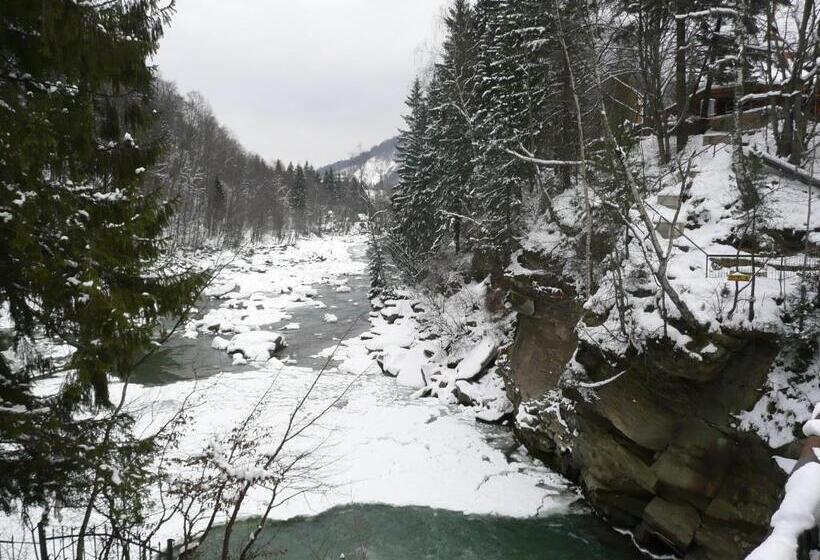 בית מלון כפרי Tsvit Paporoti