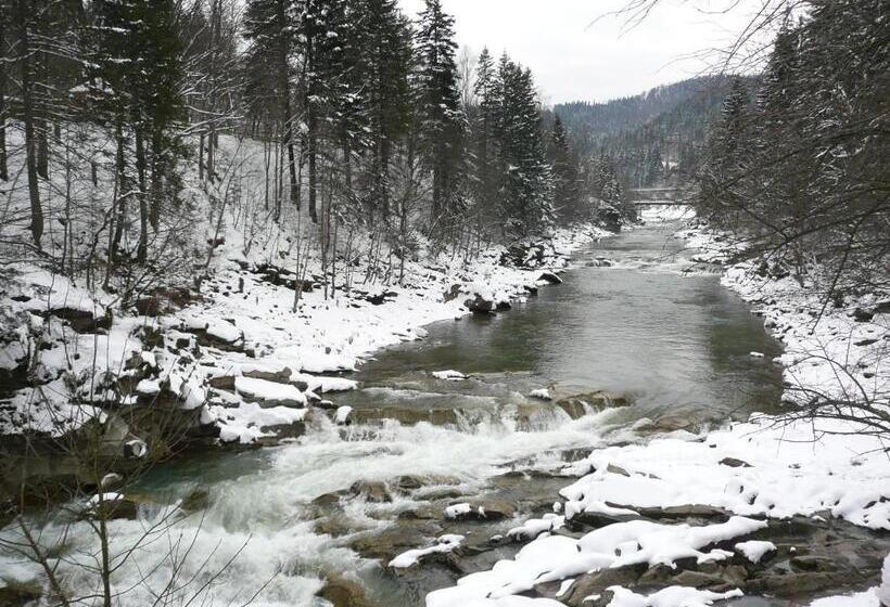 בית מלון כפרי Tsvit Paporoti