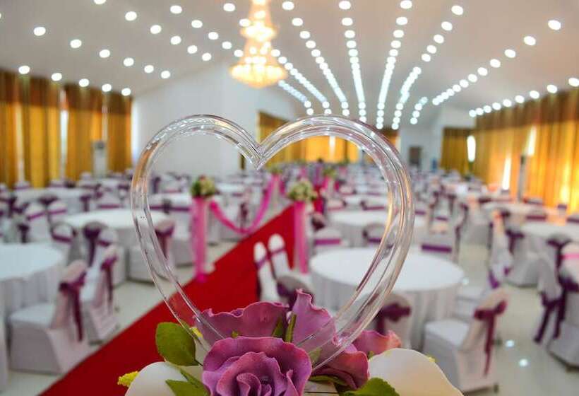 ホテル The Valampuri