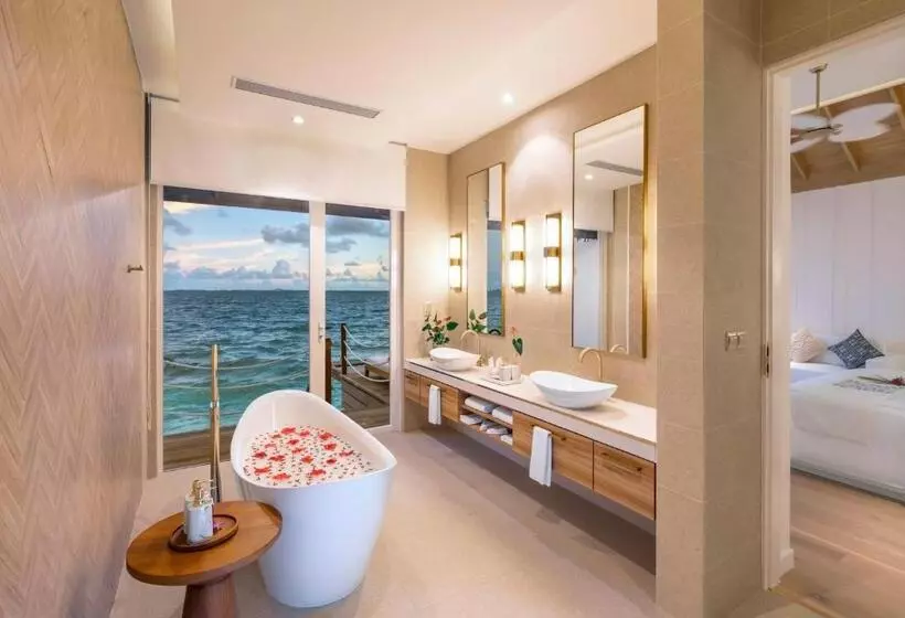 استراحتگاه Bandos Maldives