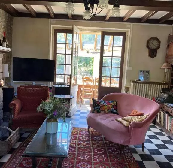 Aamiaismajoitus (B&B) Christina S Cottage