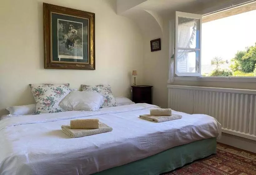 Aamiaismajoitus (B&B) Christina S Cottage