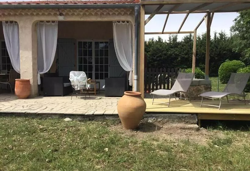 Aamiaismajoitus (B&B) Villa Isadra