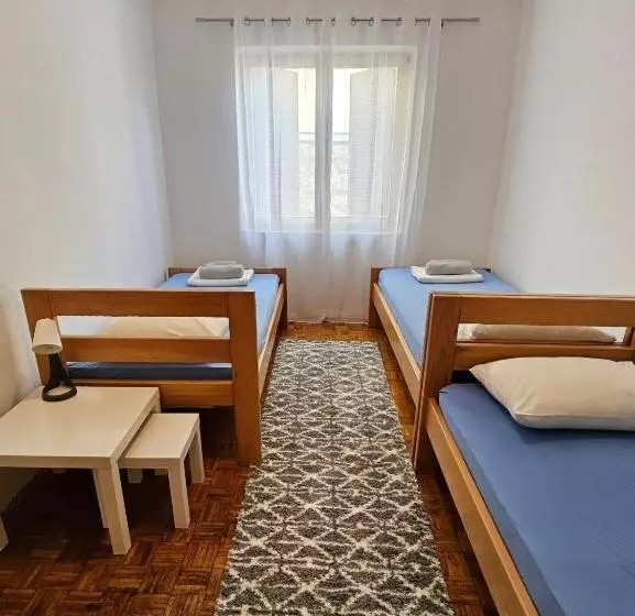 Hostel Divine 2