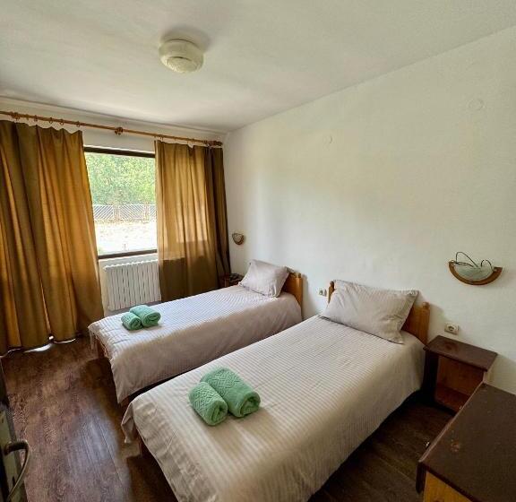 ホテル хотелски комплекс ямболен