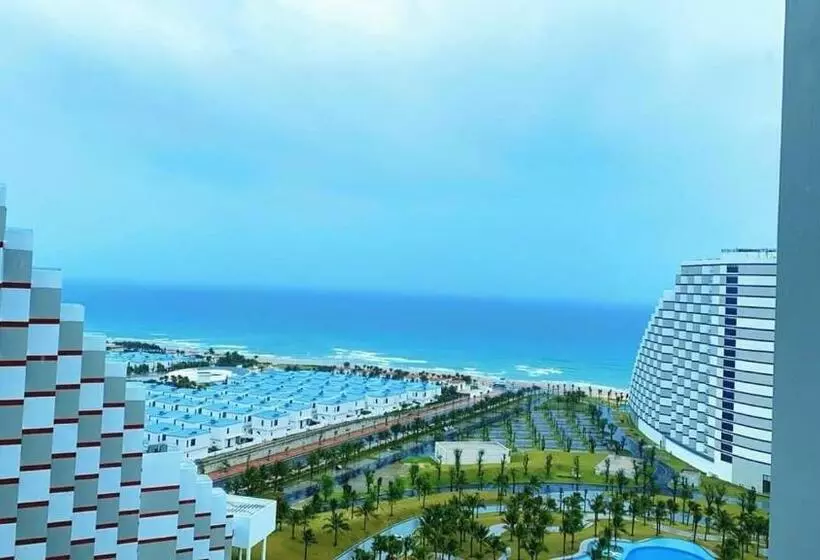 هتل کپسول The Arena