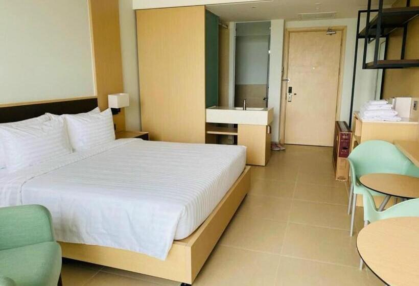 هتل کپسول The Arena