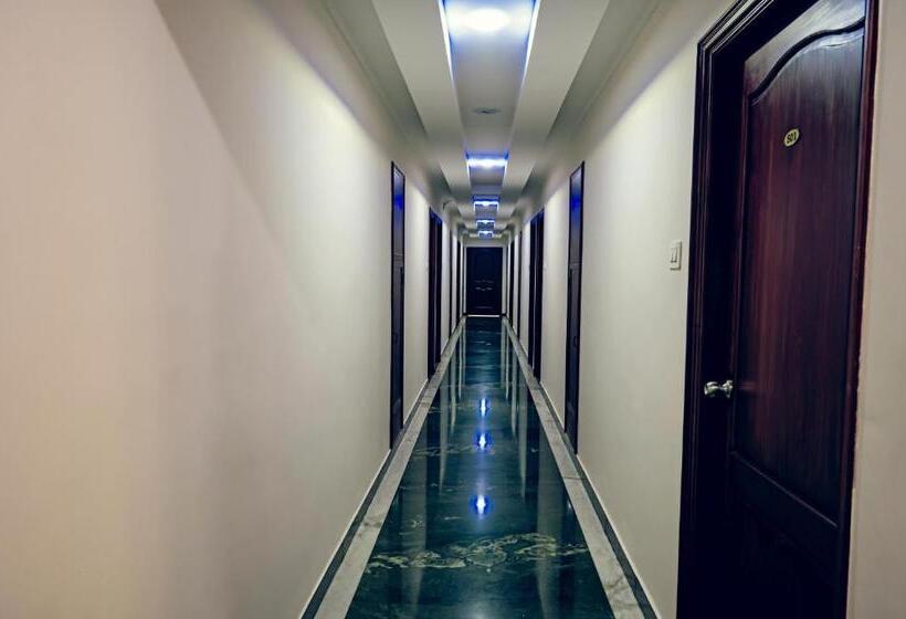 ホテル Durga International