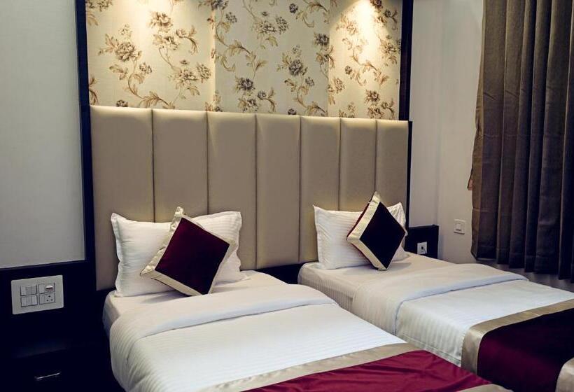 ホテル Durga International