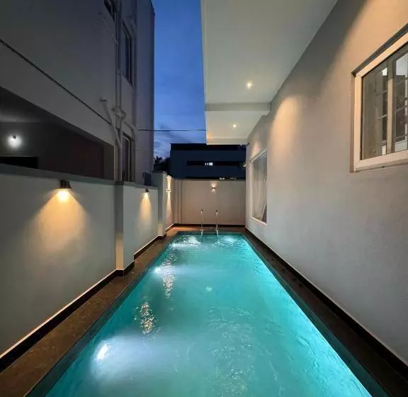 Hotelli Lavish Homestay