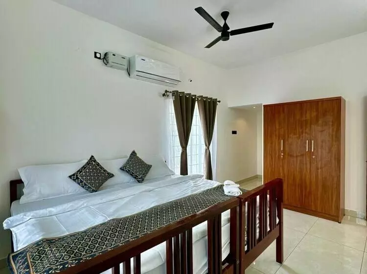 Hotelli Lavish Homestay